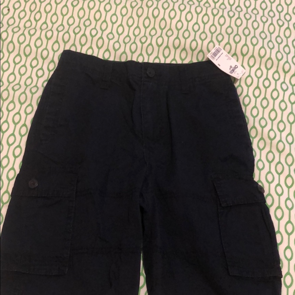 Oshkosh b’gosh cargo shorts. Size 8